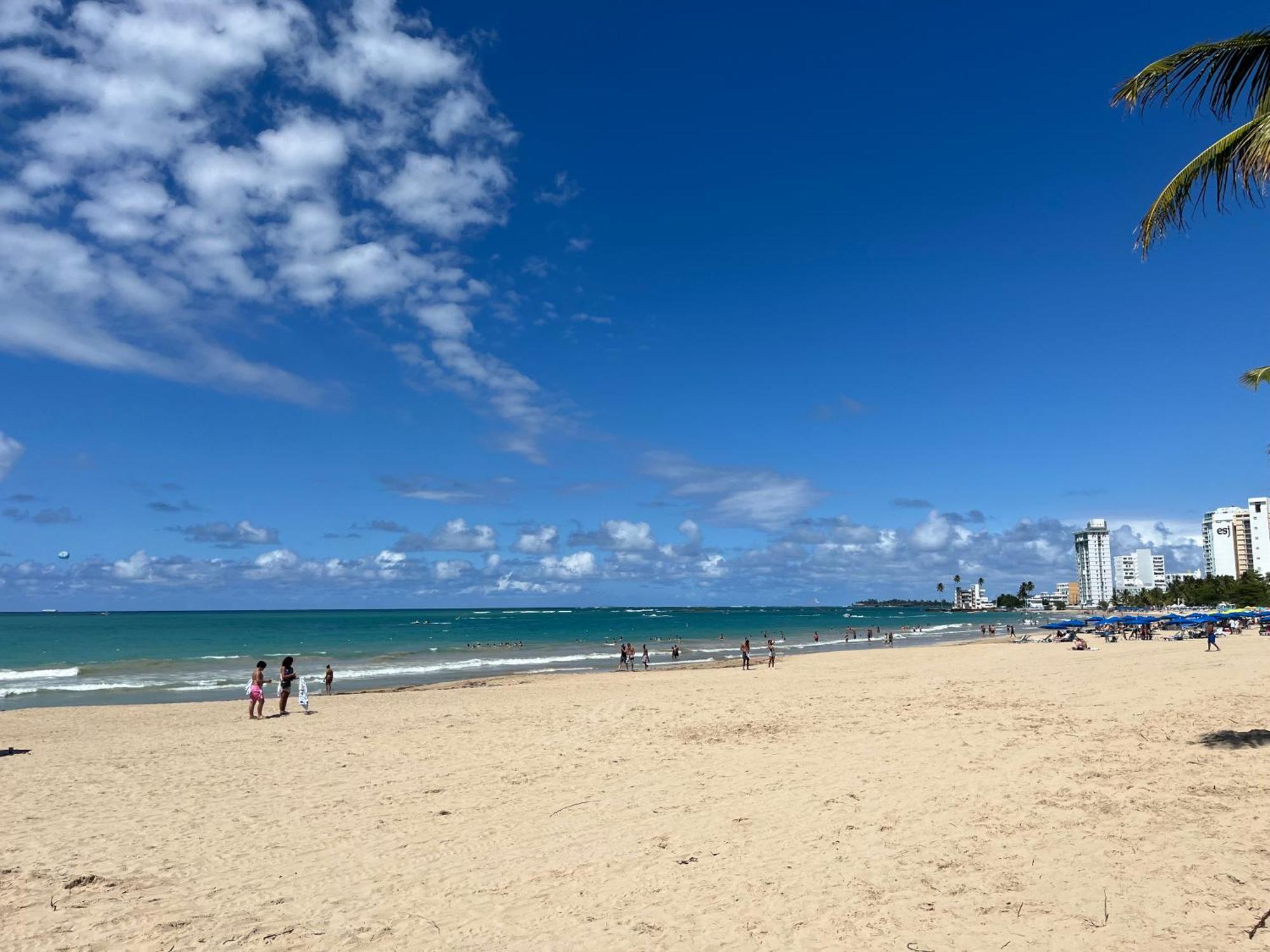 Posada Centric Studio Isla Verde ซานฮวน ภายนอก รูปภาพ