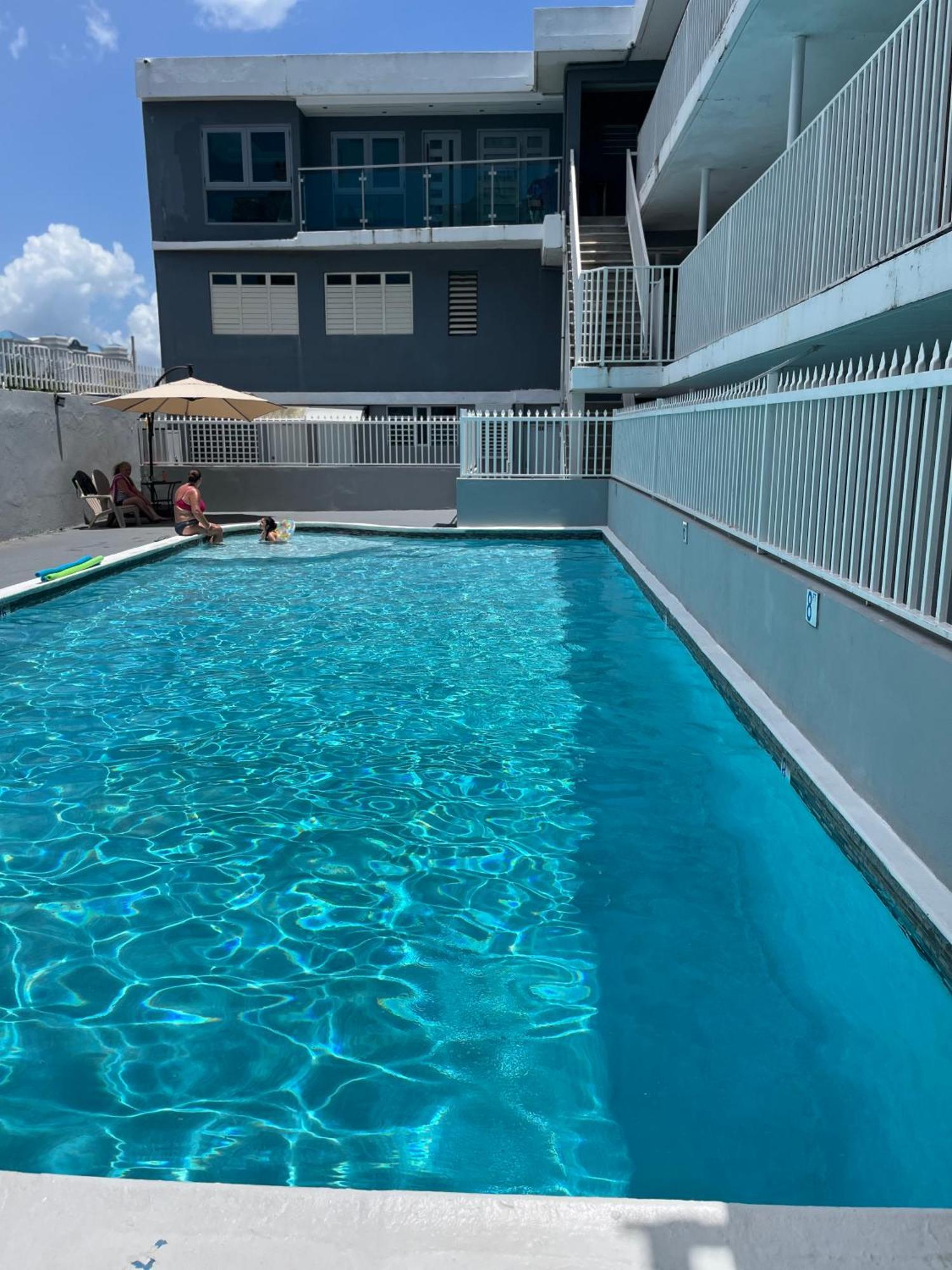 Posada Centric Studio Isla Verde ซานฮวน ภายนอก รูปภาพ